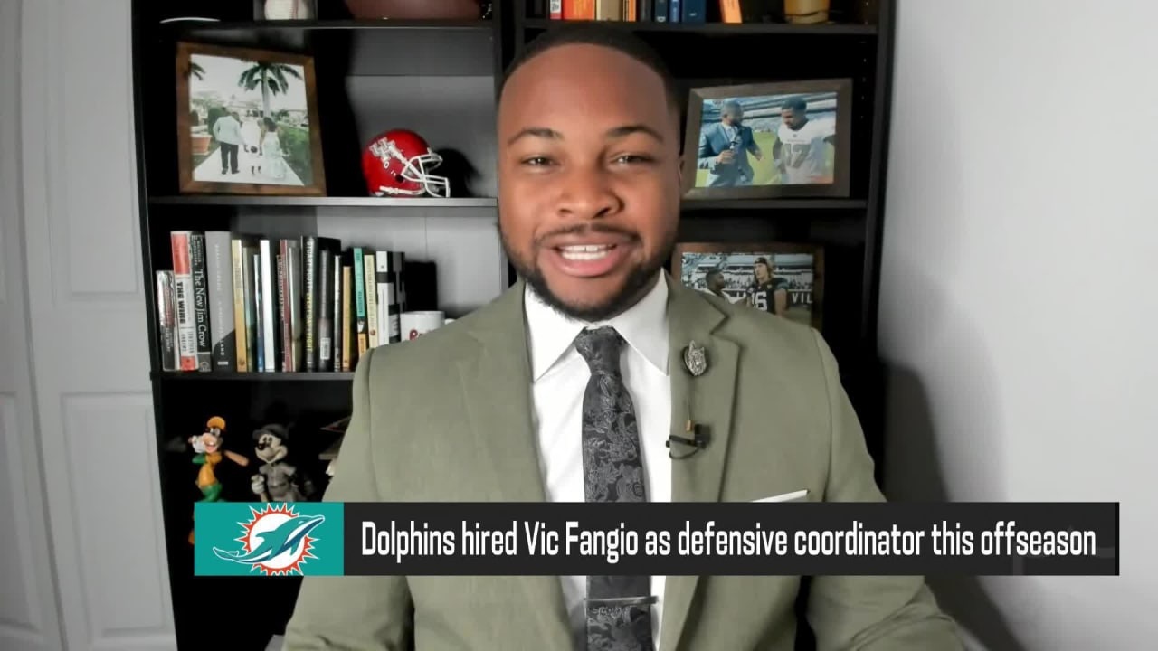 Raheem Mostert says Mike McDaniel apologized for the lack of team rushes by  Dolphins