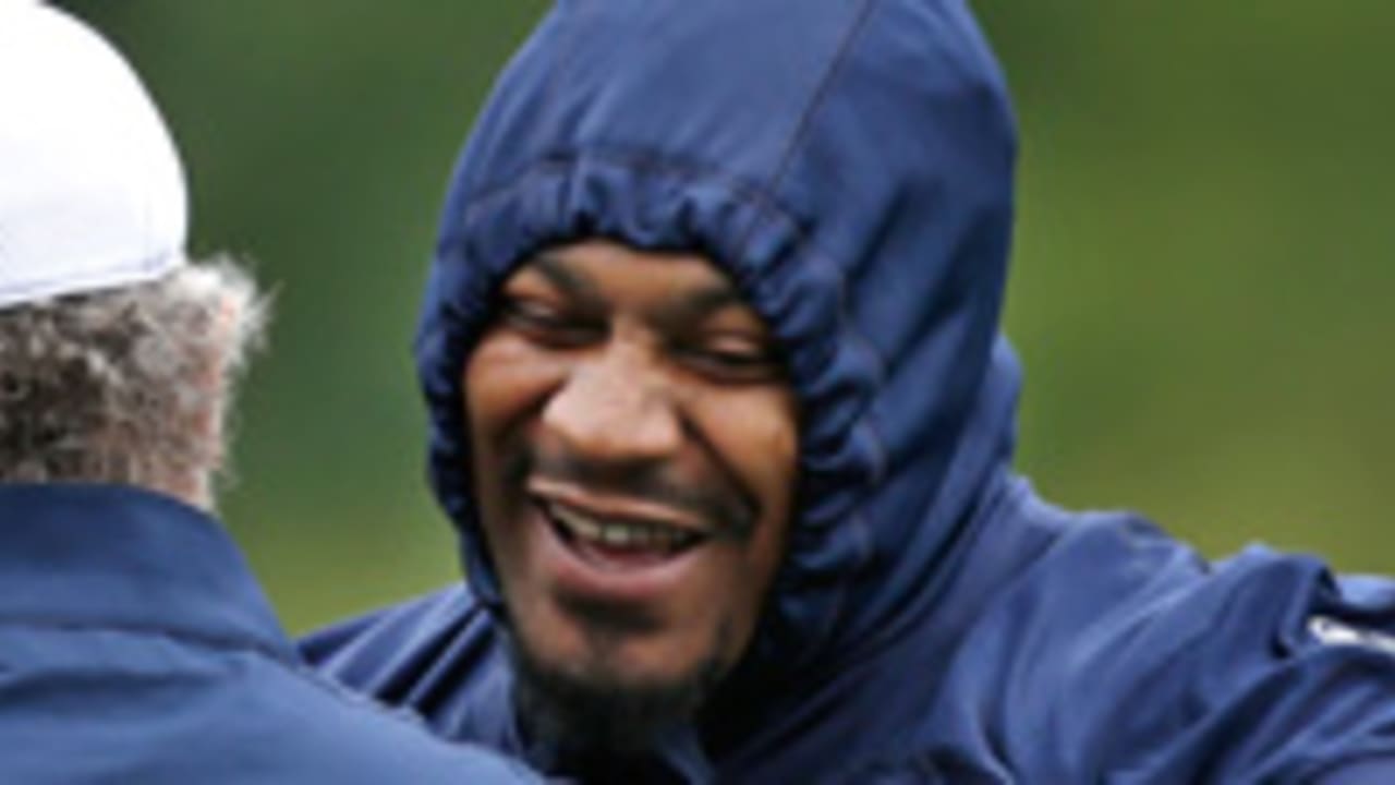 Lynch-Marshawn-140731-SL.jpg