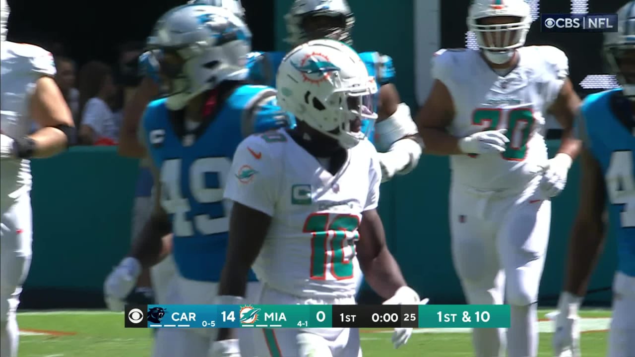 Miami Dolphins wide receiver Tyreek Hill's first catch of game goes for ...