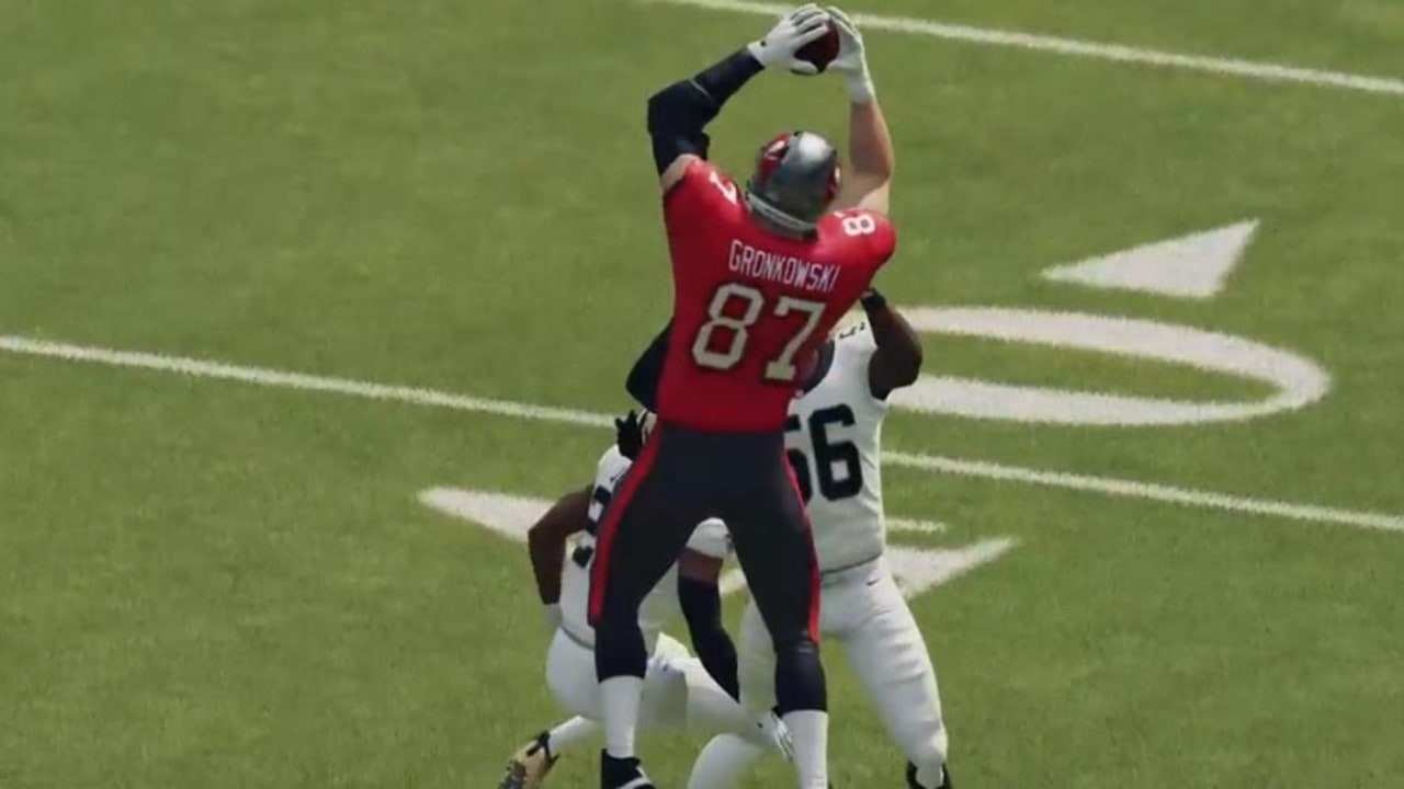Madden Nfl 21 First Look At Quarterback Tom Brady Tight End Rob Gronkowski Connection In Tampa Bay