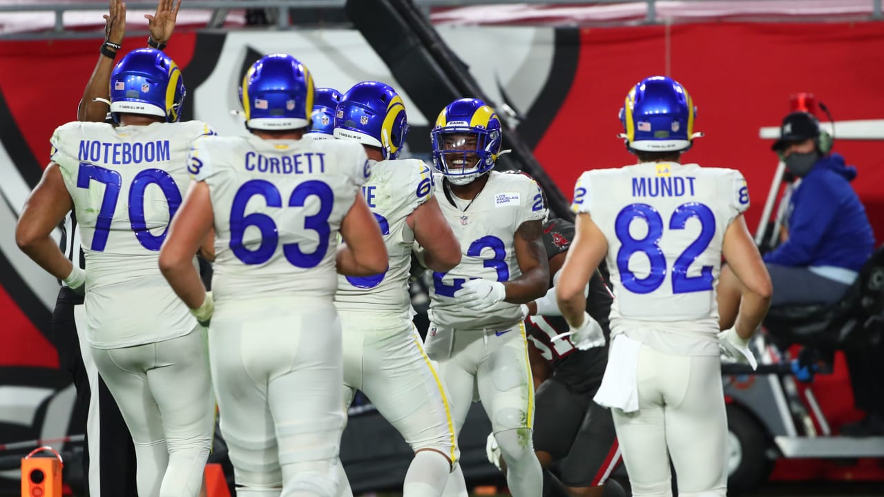 Los Angeles Rams running back Cam Akers' first career TD comes on catch out  of the backfield