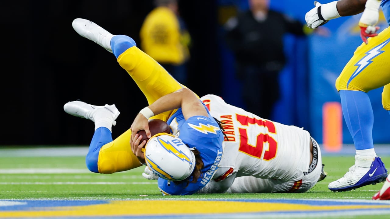 Kansas City Chiefs defensive end Mike Danna (51) sacks Los Angeles Chargers  quarterback Justin Herbert (10) during an NFL football game Sunday, Nov.  20, 2022, in Inglewood, Calif. (AP Photo/Kyusung Gong Stock Photo - Alamy