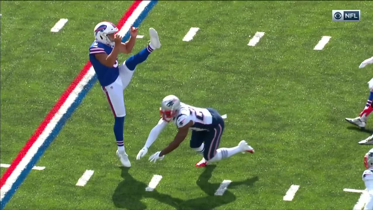 Watch: Patriots special teams ace comes out of nowhere to block