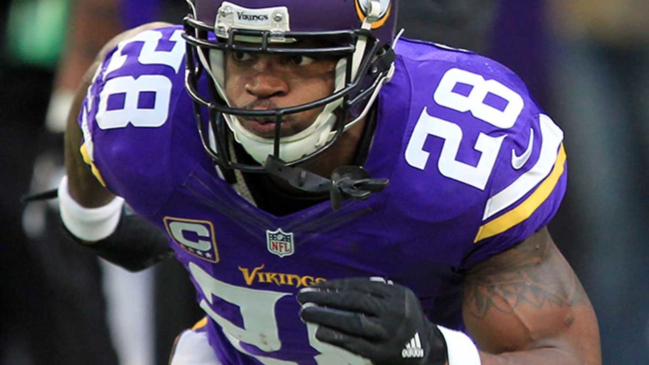 Former Vikings RB Adrian Peterson would like to retire in purple