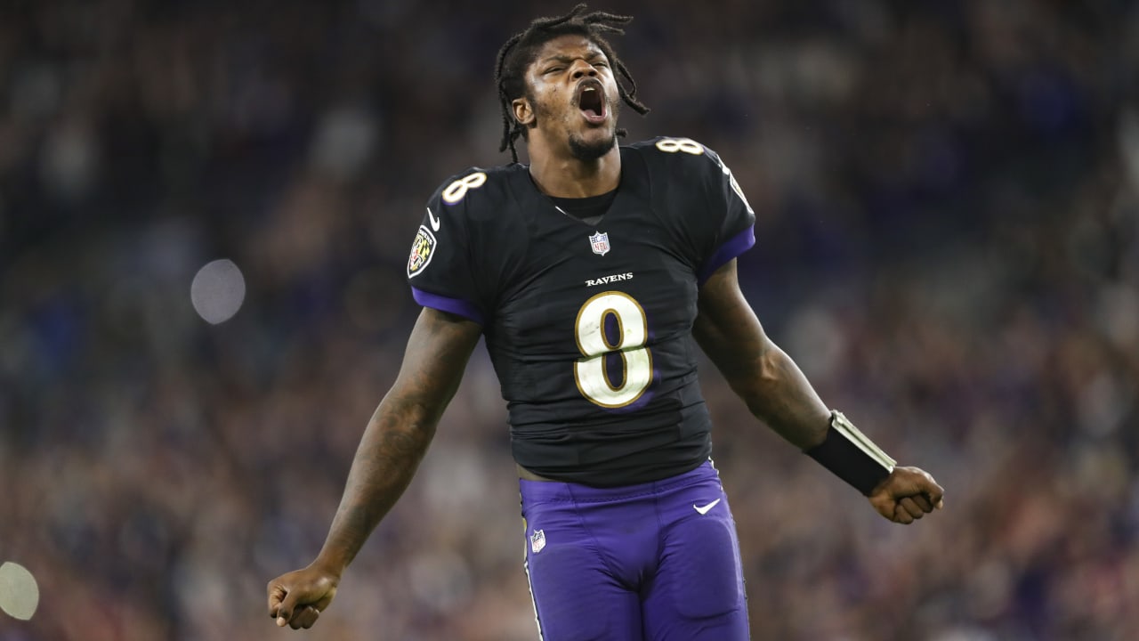 Arizona Cardinals linebacker Isaiah Simmons (9) on the field during the  second half of an NFL football game against the Minnesota Vikings, Sunday,  Oct. 30, 2022 in Minneapolis. (AP Photo/Stacy Bengs Stock