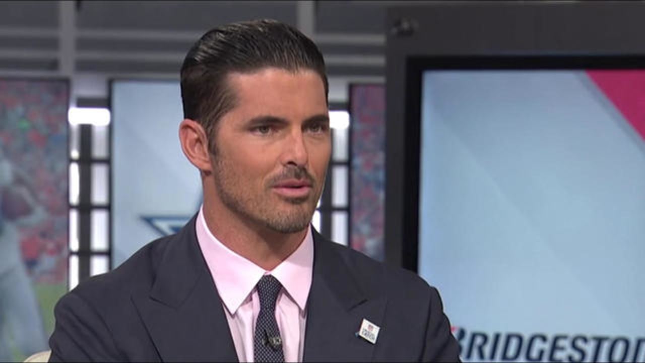 David Carr explains Oakland Raiders quarterback Derek Carr's reaction to  wide receiver Amari Cooper trade