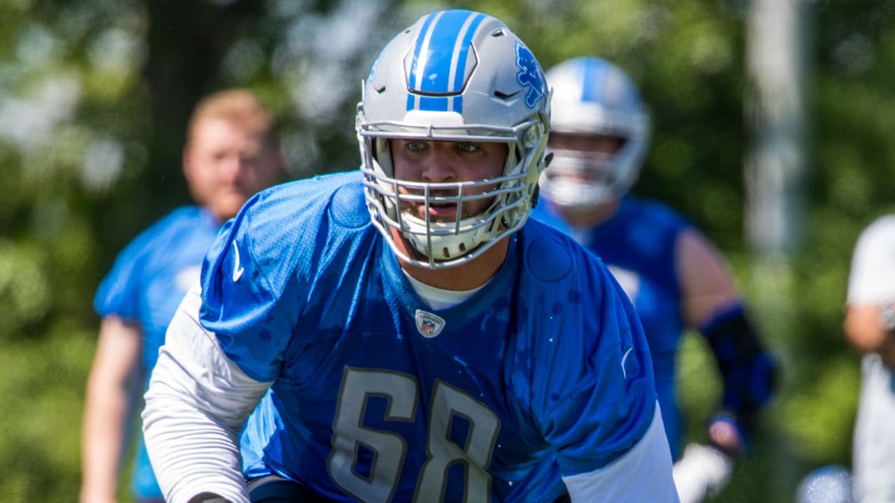 taylor-decker-111117