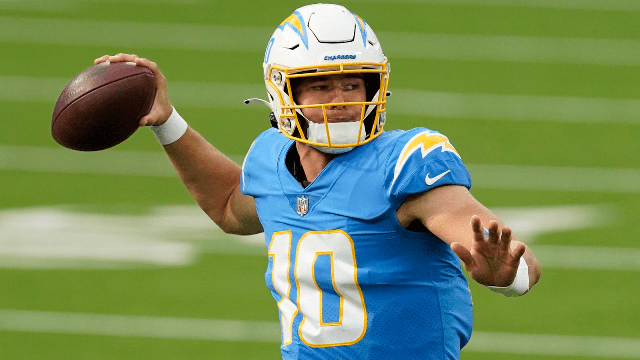 Chargers Quarterback Justin Herbert Reflects on His Rookie NFL Season -  Muscle & Fitness