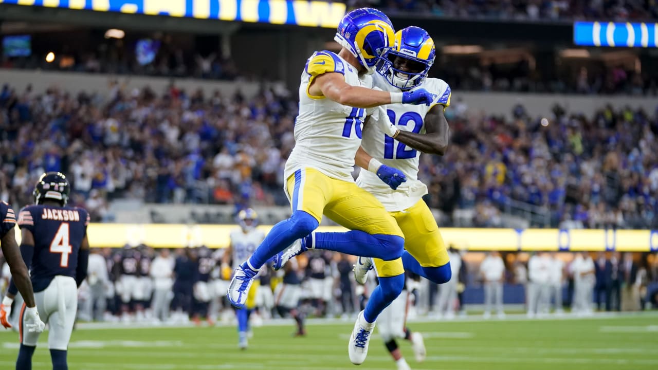 Los Angeles, CA, USA. 27th Sep, 2018. Los Angeles Rams wide receiver Cooper  Kupp #18 catches the pass and runs in for a 70 yard touchdown in action in  the second quarter