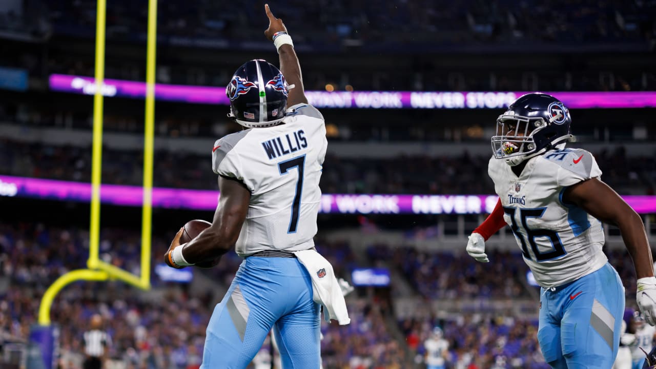 Malik Willis Shows Off Wheels on 26-Yard Scramble Down the Sideline