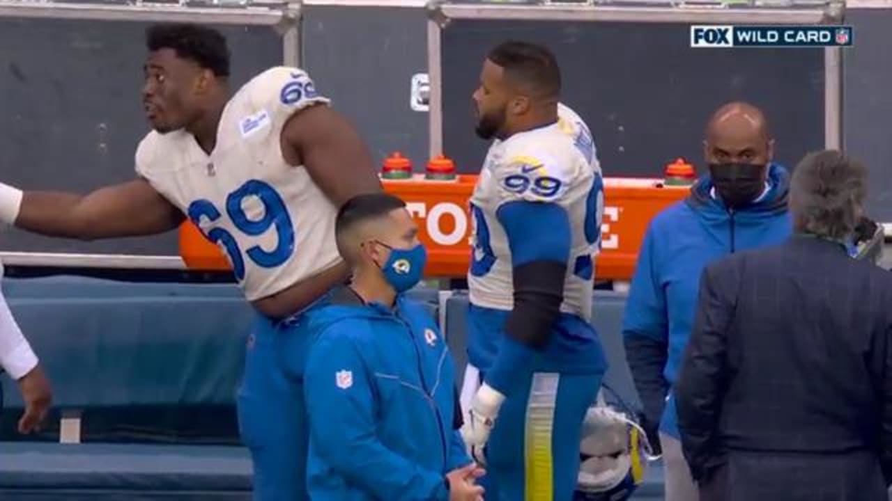 Rams fans hold breath as Aaron Donald leaves game with injury