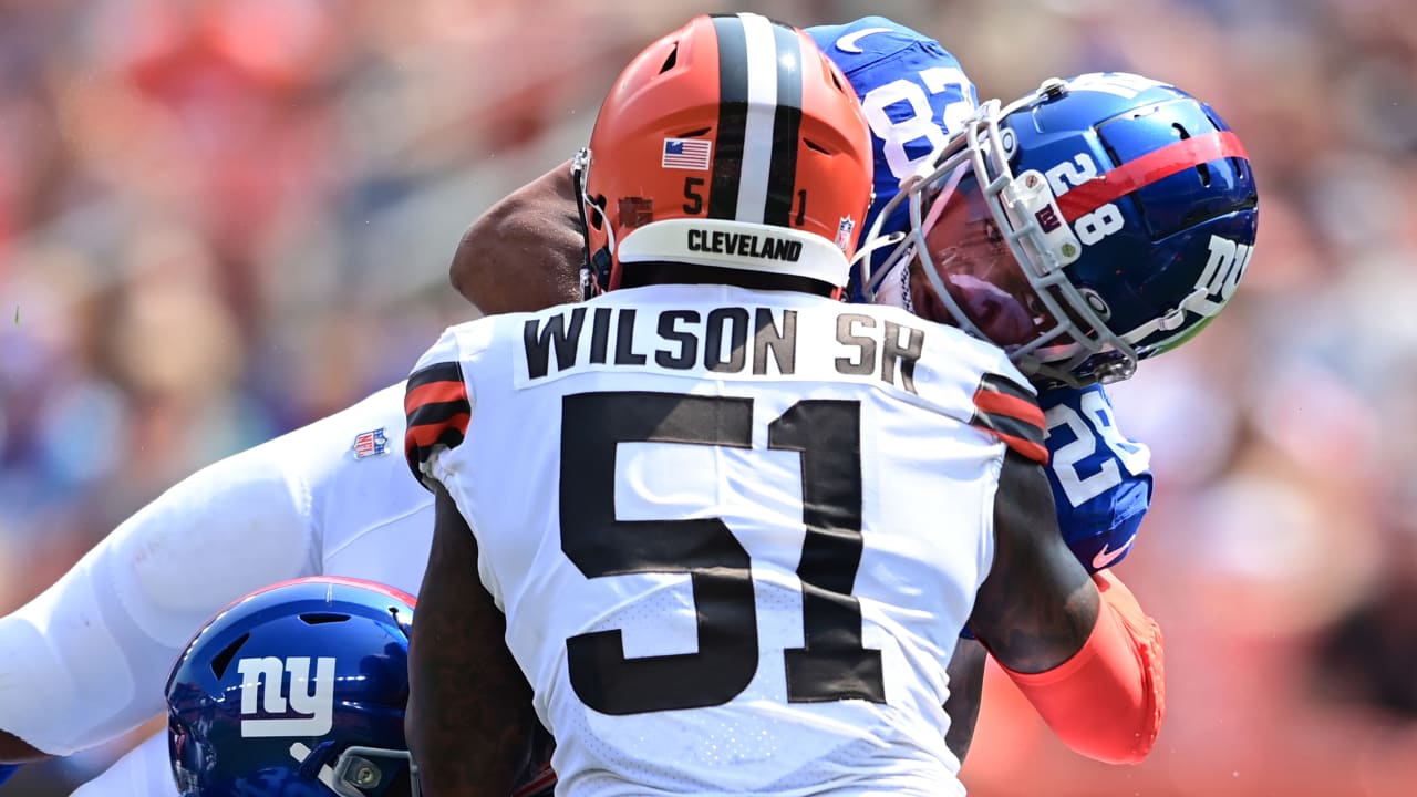 New York Giants running back Devontae Booker leaps over goalline