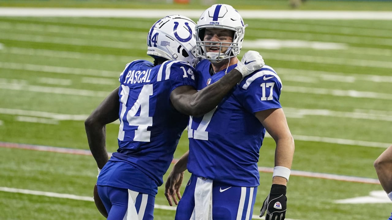 Colts players pull off 'Soul Train' line celebration following TD