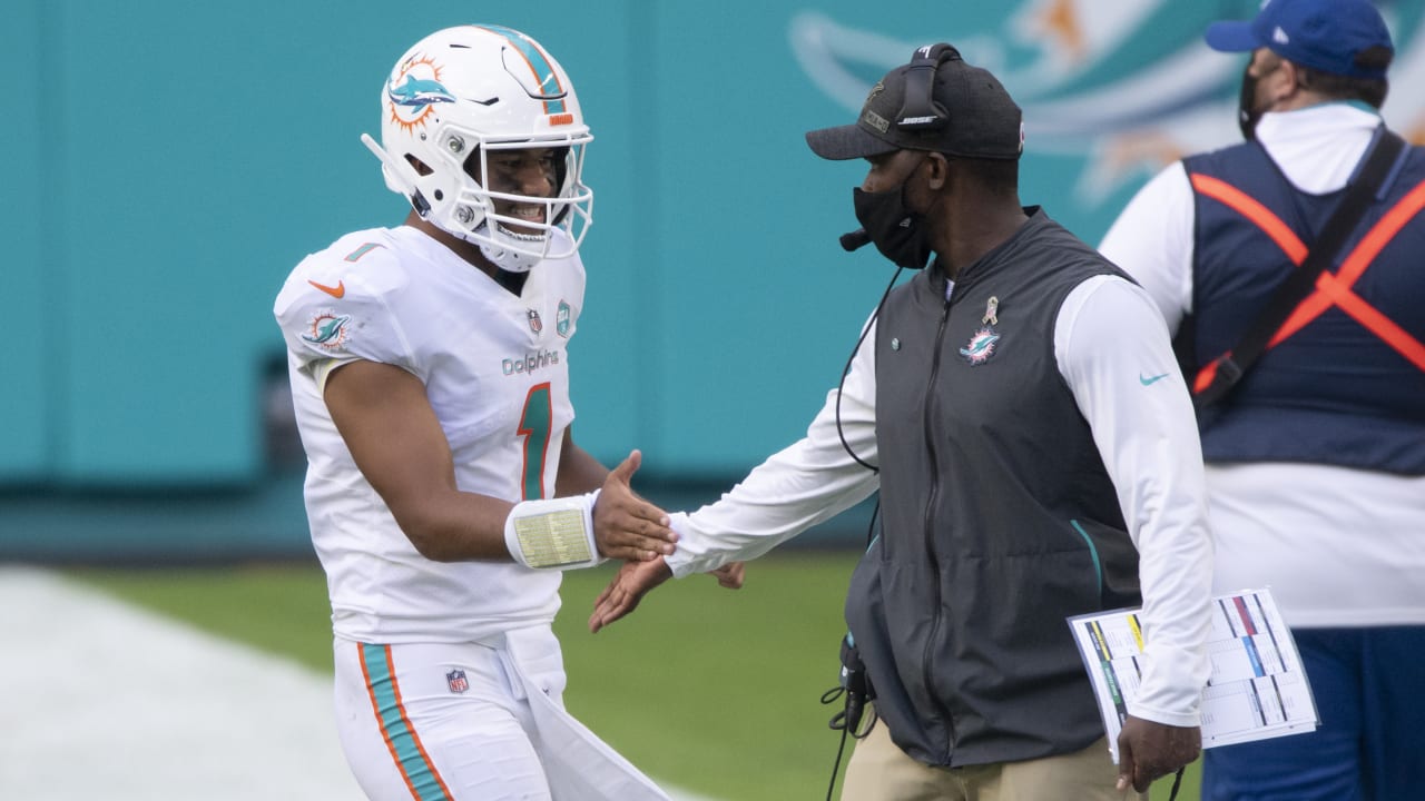 Brian Flores says he has a good relationship with Dolphins QB Tua