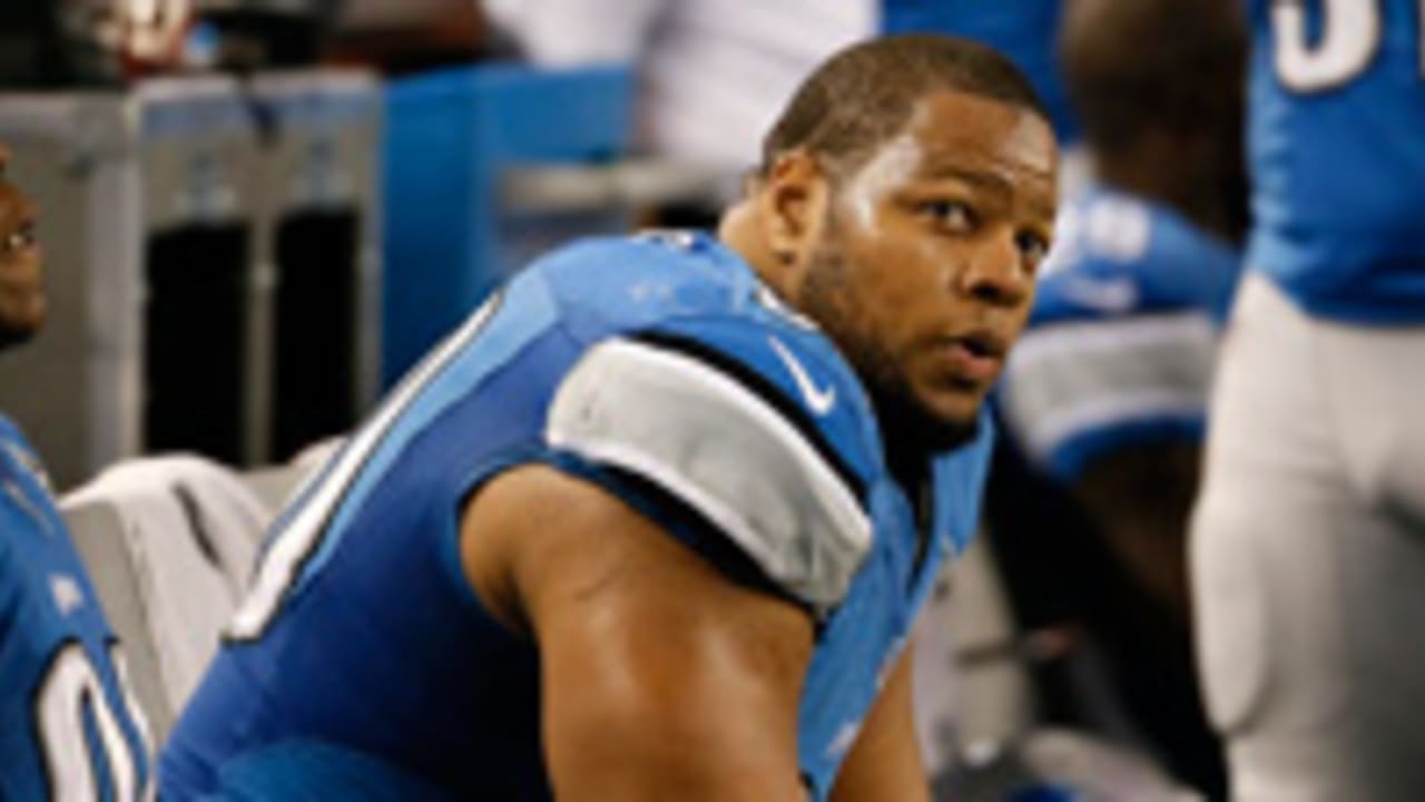 Ndamukong Suh briefly leaves press conference in tears as Lions get  emotional after playoff loss to Cowboys