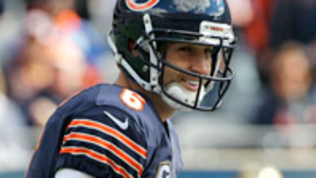 Jay Cutler signs 7-year contract with Bears 