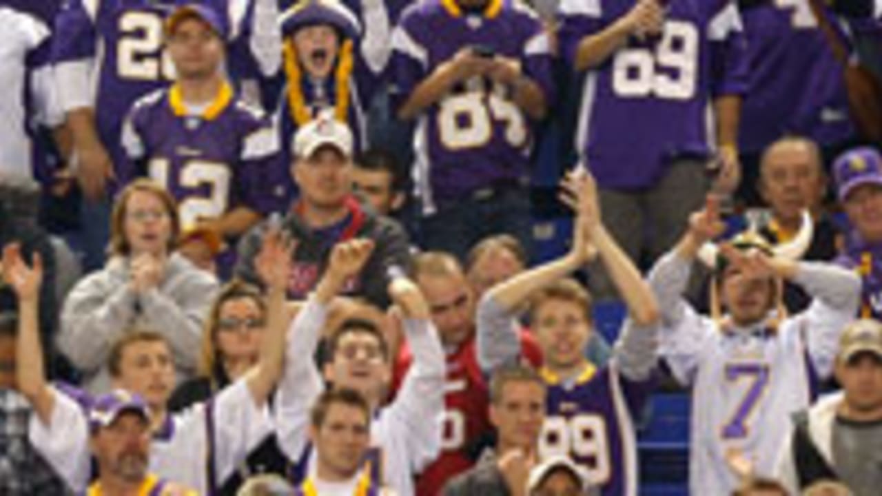 vikings-fans-121203-spot.jpg