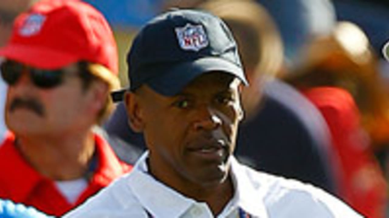 Carl Johnson explains role as NFL's first full-time official