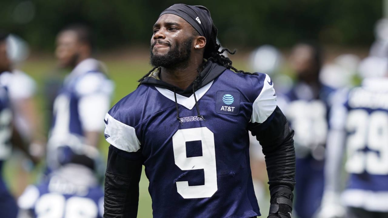 Dallas Cowboys Fans Understand Jaylon Smith Was Wearing the Jersey