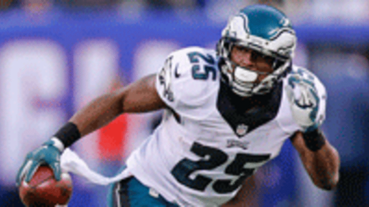 lesean-mccoy-spot_131229.jpg