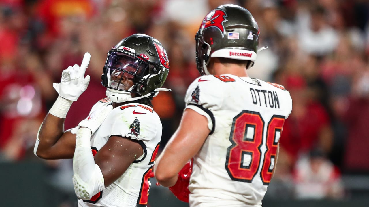 Tampa Bay Buccaneers' Rachaad White (1) during a joint practice