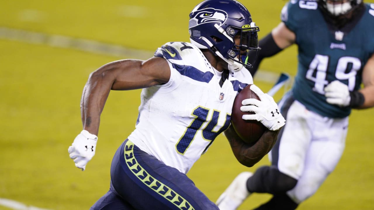 Metcalf, Wilson lead Seattle Seahawks over Philadelphia Eagles 23-17