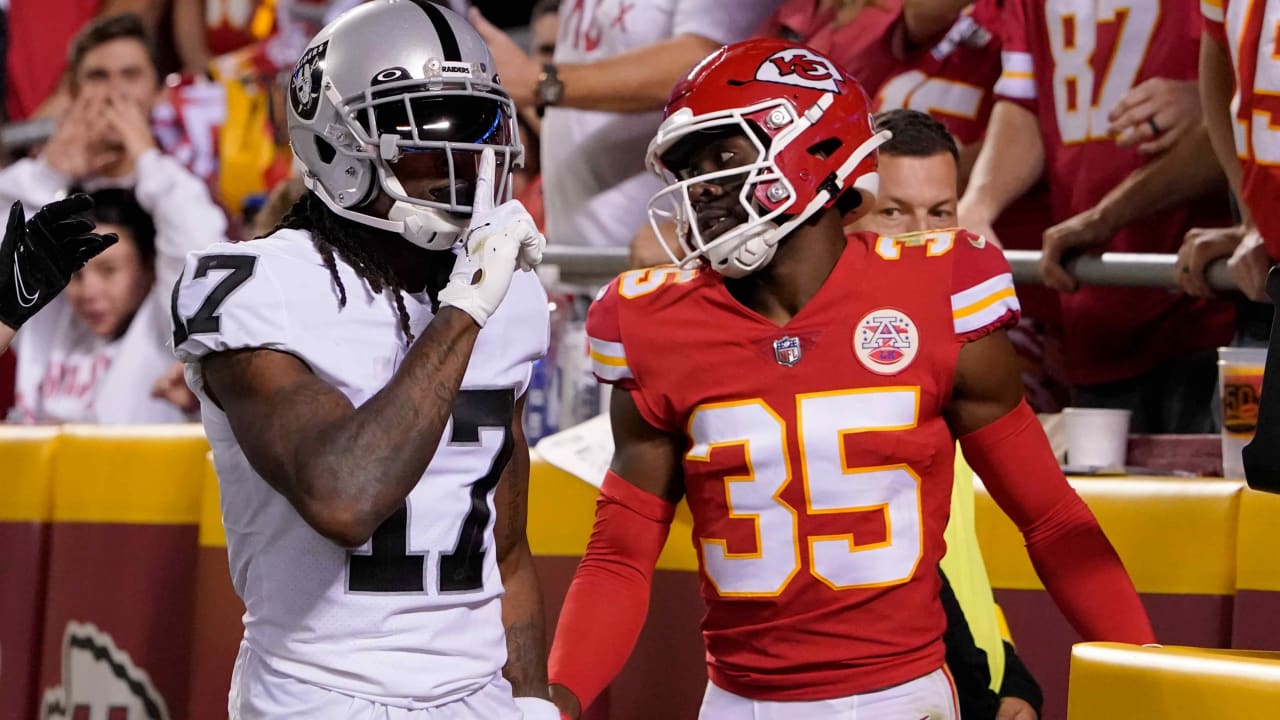 Watch: Raiders QB Derek Carr with game-winning TD pass to Delanie