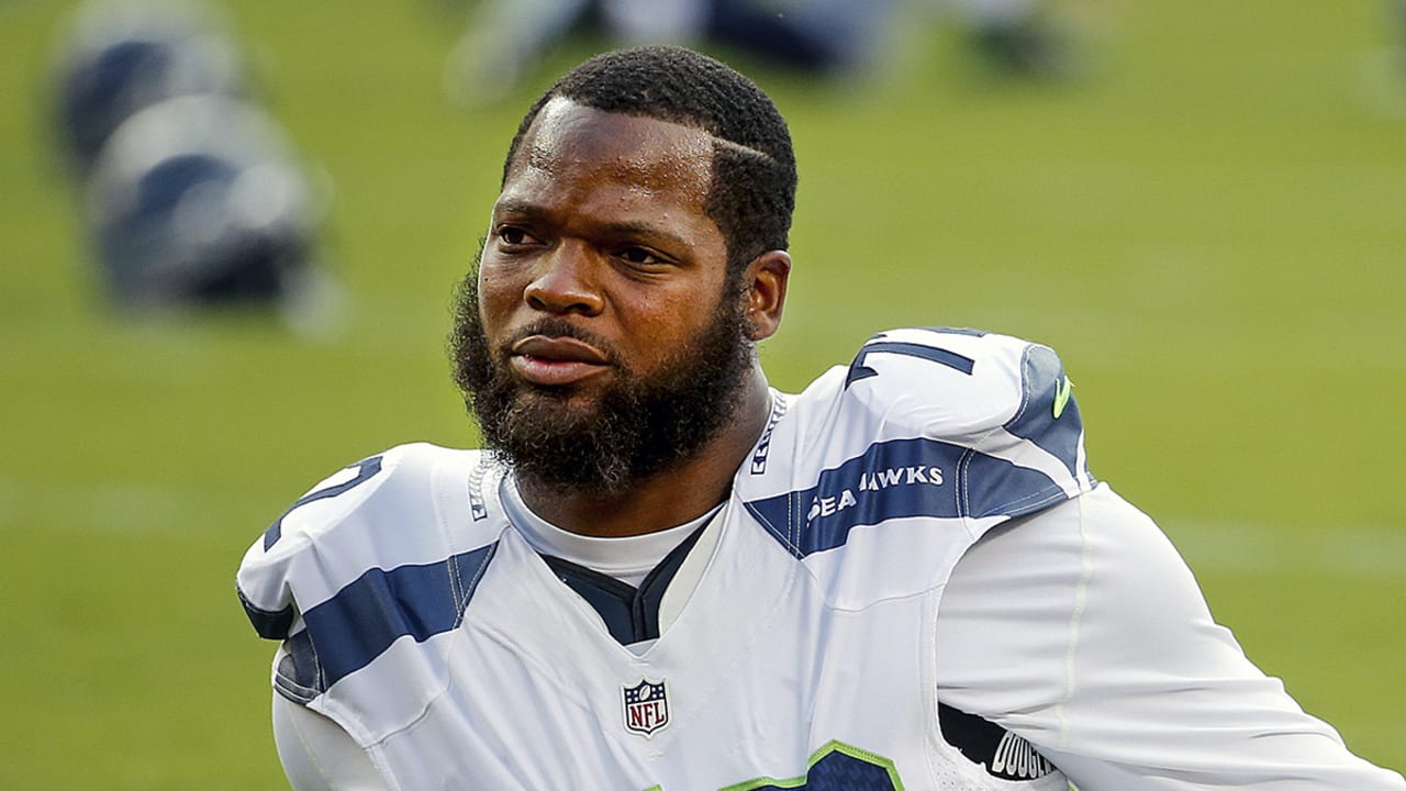 Michael Bennett fined for Alex Smith hit; Suggs avoids fine