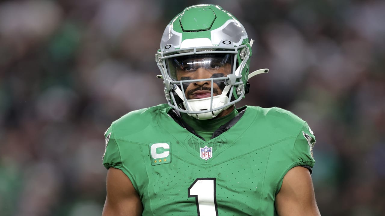 Eagles QB Jalen Hurts says knee is ‘fine’ after threeTD night vs. Dolphins