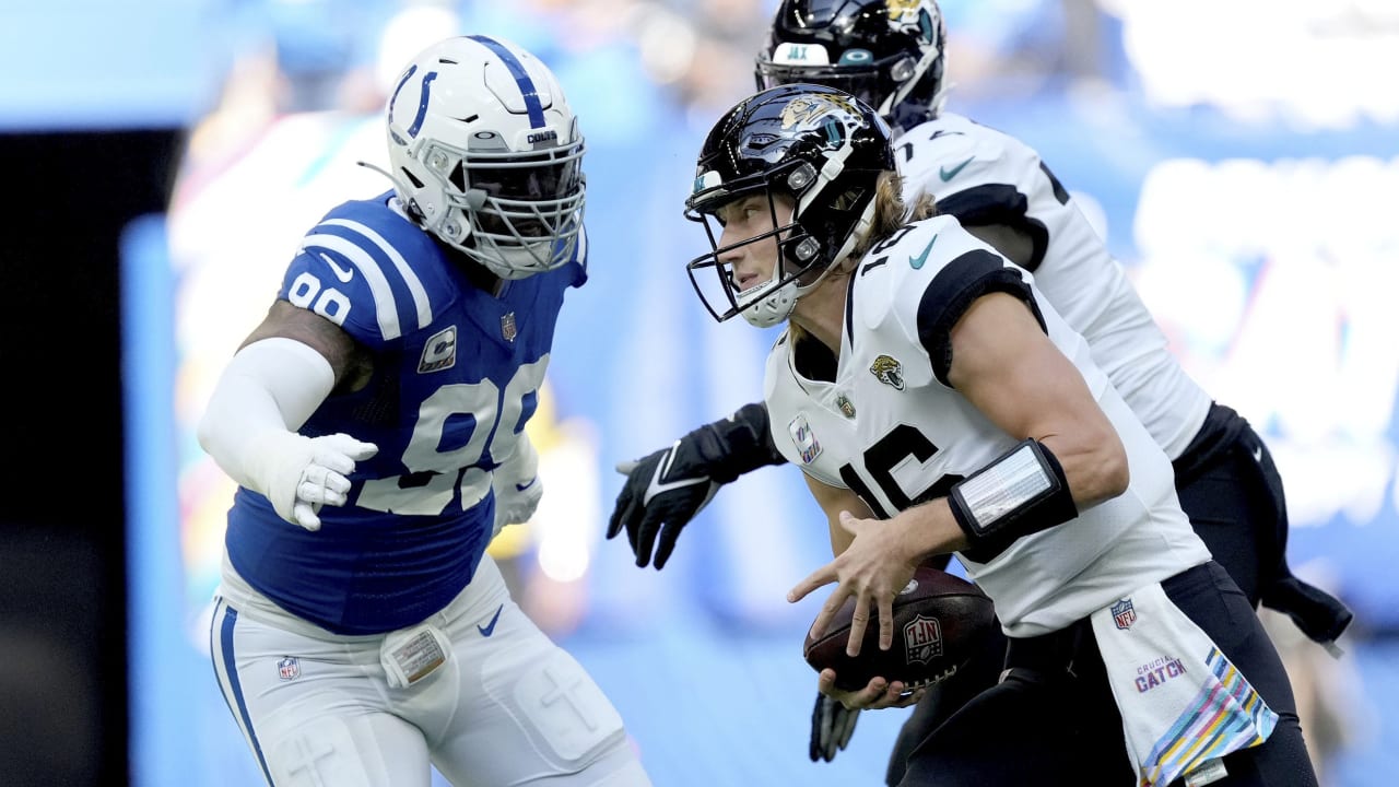 Indianapolis, Indiana, USA. 17th Oct, 2021. Indianapolis Colts defensive  lineman DeForest Buckner (99) pursues the quarterback during NFL football  game action between the Houston Texans and the Indianapolis Colts at Lucas  Oil