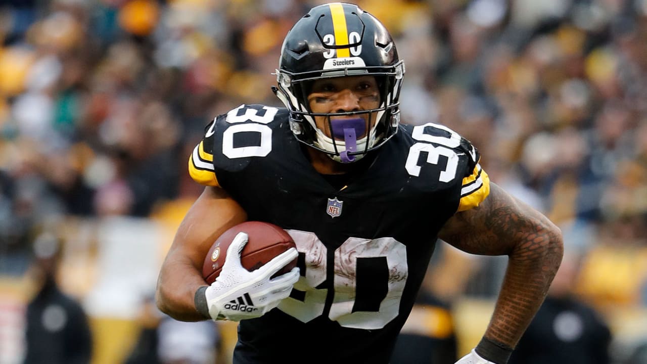 RB James Conner leading by example for Steelers