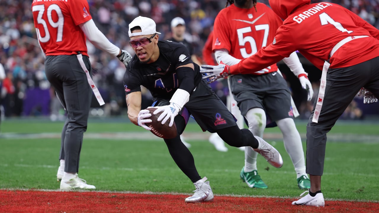 Kyle Juszczyk Goes Airborne in Pro Bowl Flag Football Game