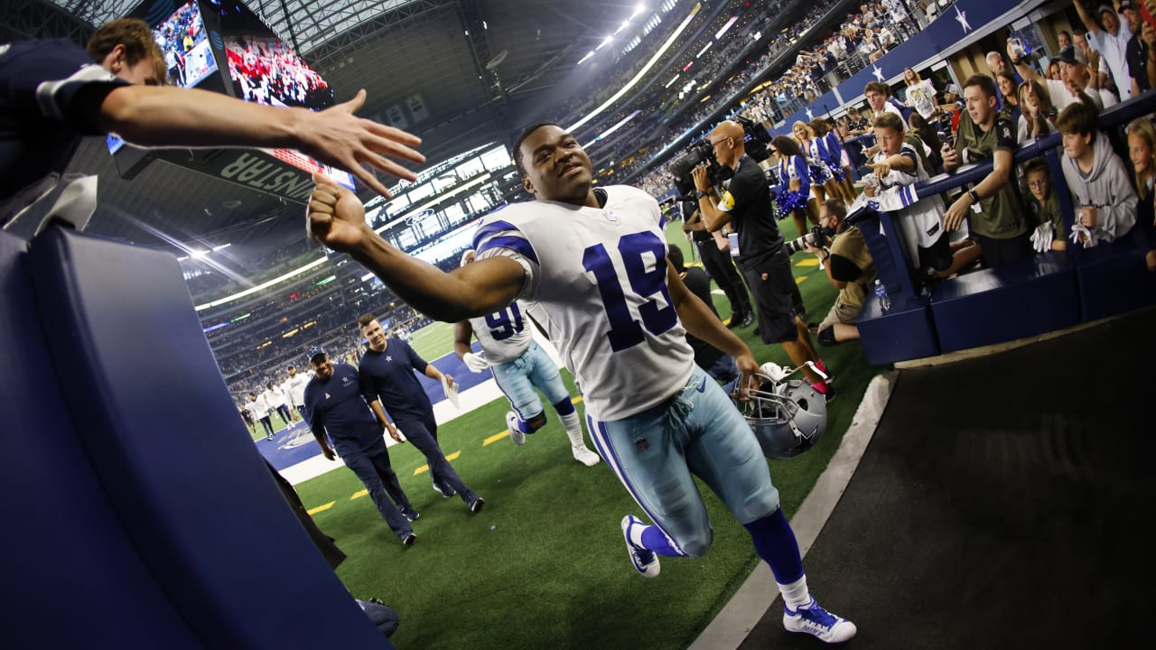 NFL on X: Amari Cooper wins the 1-on-1 matchup for SIX. #DallasCowboys  #SuperWildCard 