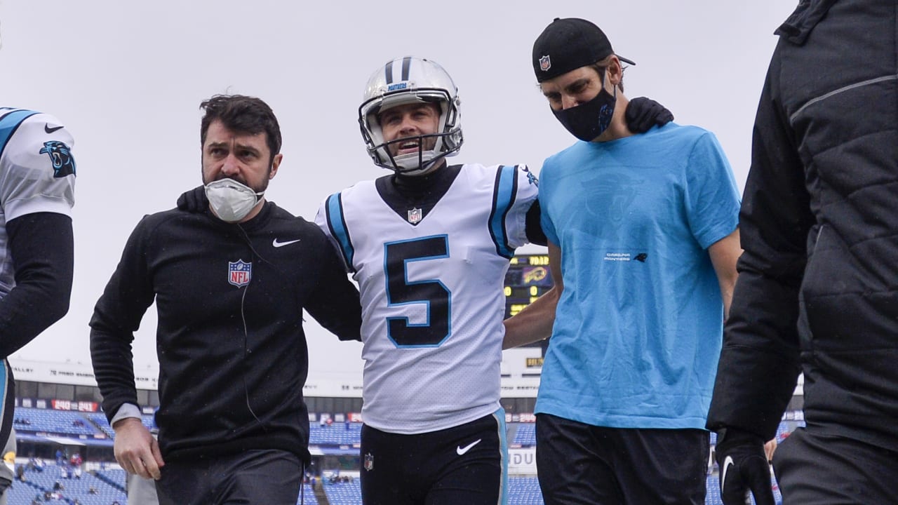 Panthers' kicker injures himself in warmups before game vs. Bills 