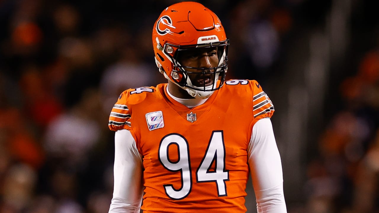 Bears trading pass rusher Robert Quinn to Eagles for fourth-round pick