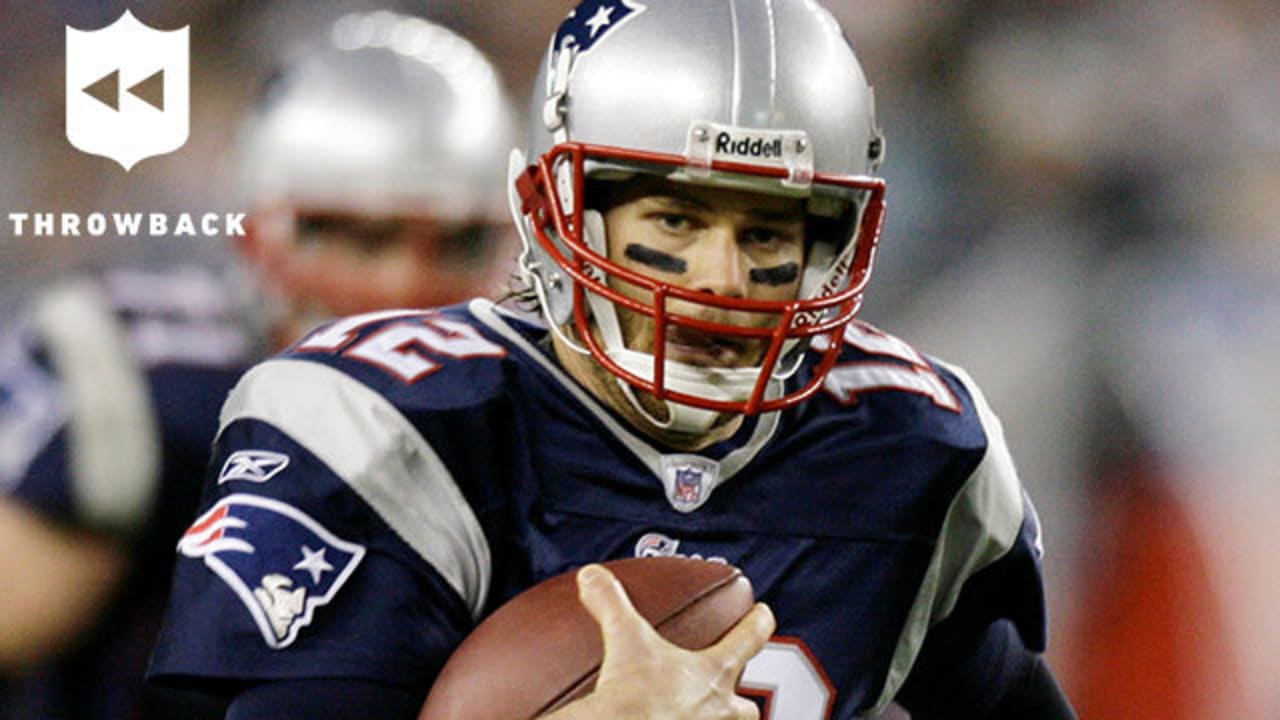 AWESOME PATRIOTS STAR QUARTERBACK TOM BRADY IN THROWBACK UNIFORM