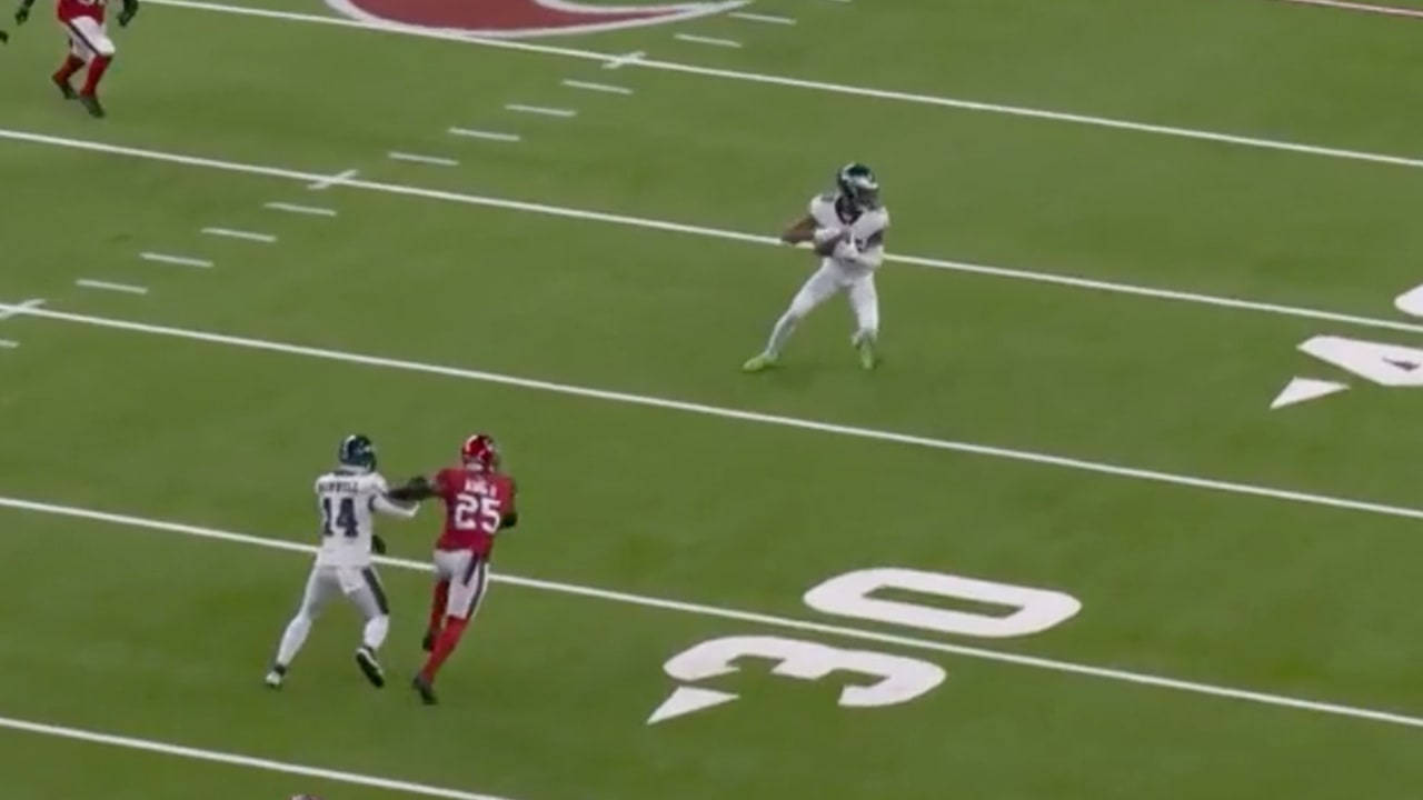 Highlight: Quez Watkins hauls 30-yard TD before half on Hurts'  back-shoulder dime