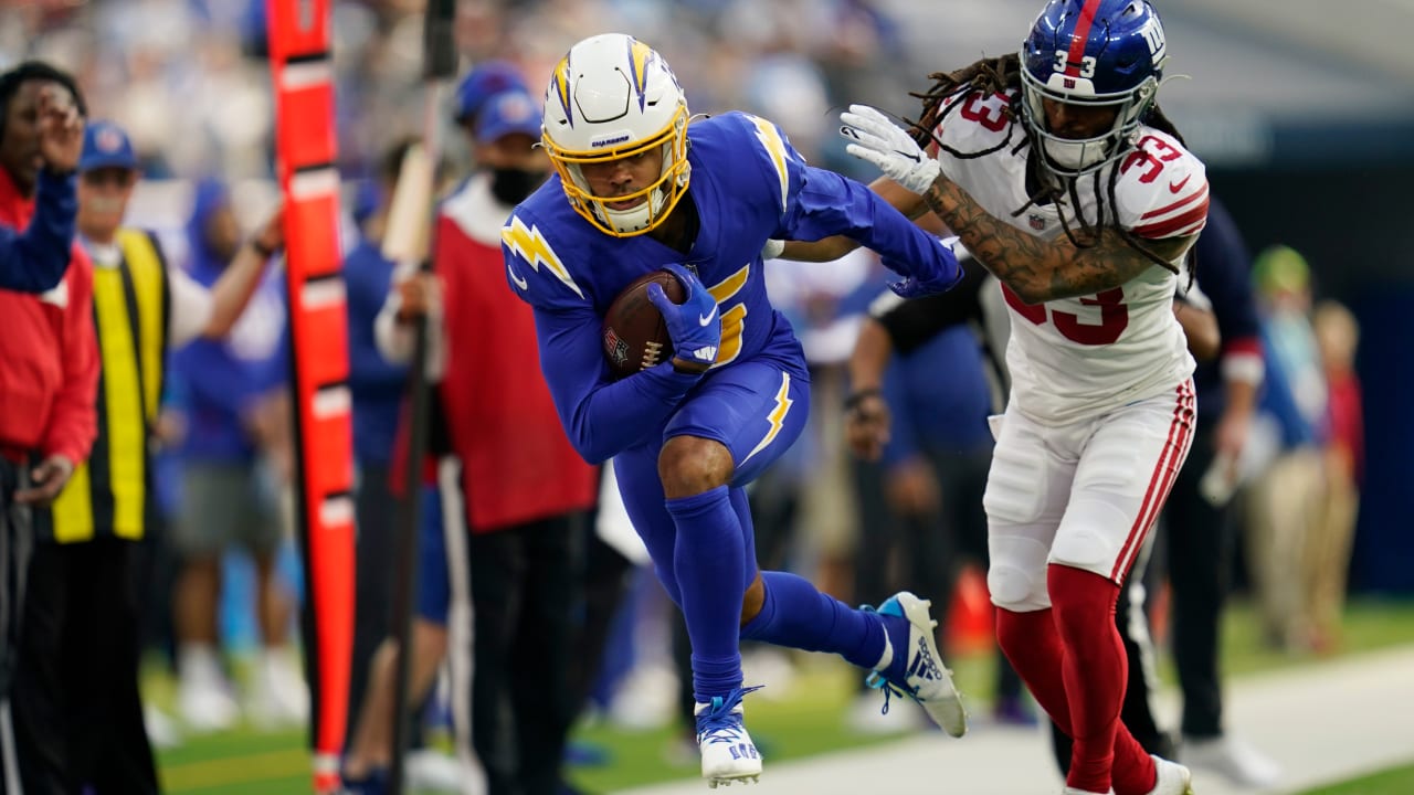 Can't-Miss Play: Los Angeles Chargers quarterback Justin Herbert dials deep  for a 59-yard touchdown BOMB to Chargers wide receiver Jalen Guyton