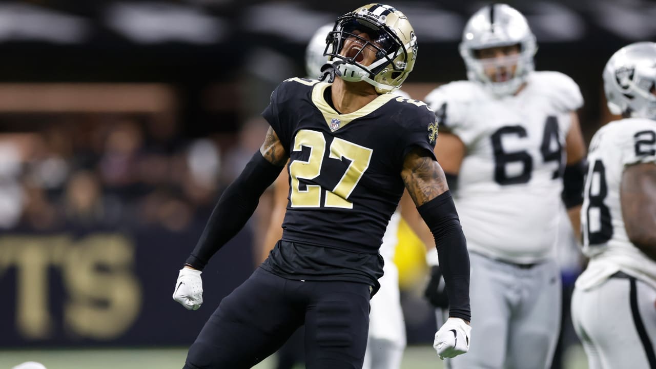 New Orleans Saints cornerback Alontae Taylor (27) during an NFL