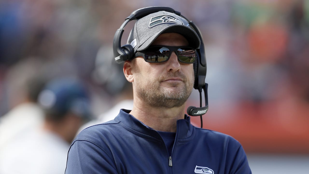Seahawks special teams coordinator Brian Schneider leaves team for