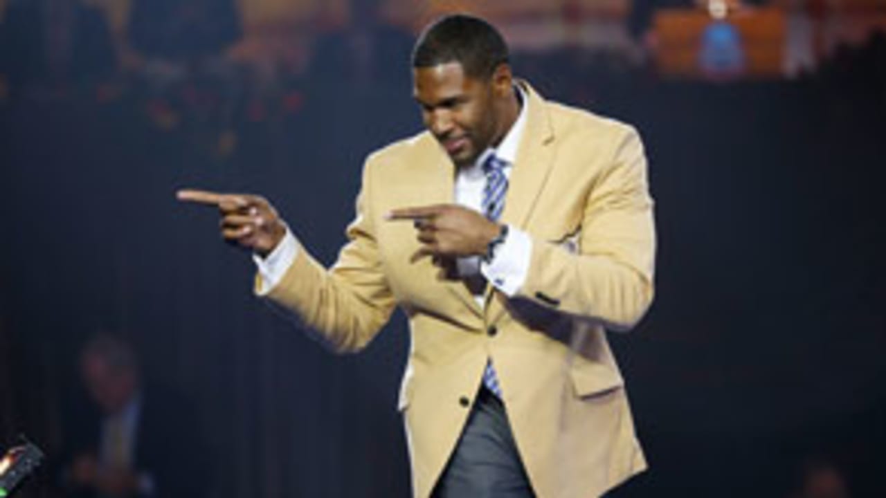 Strahan-Michael-140812-EVO.jpg