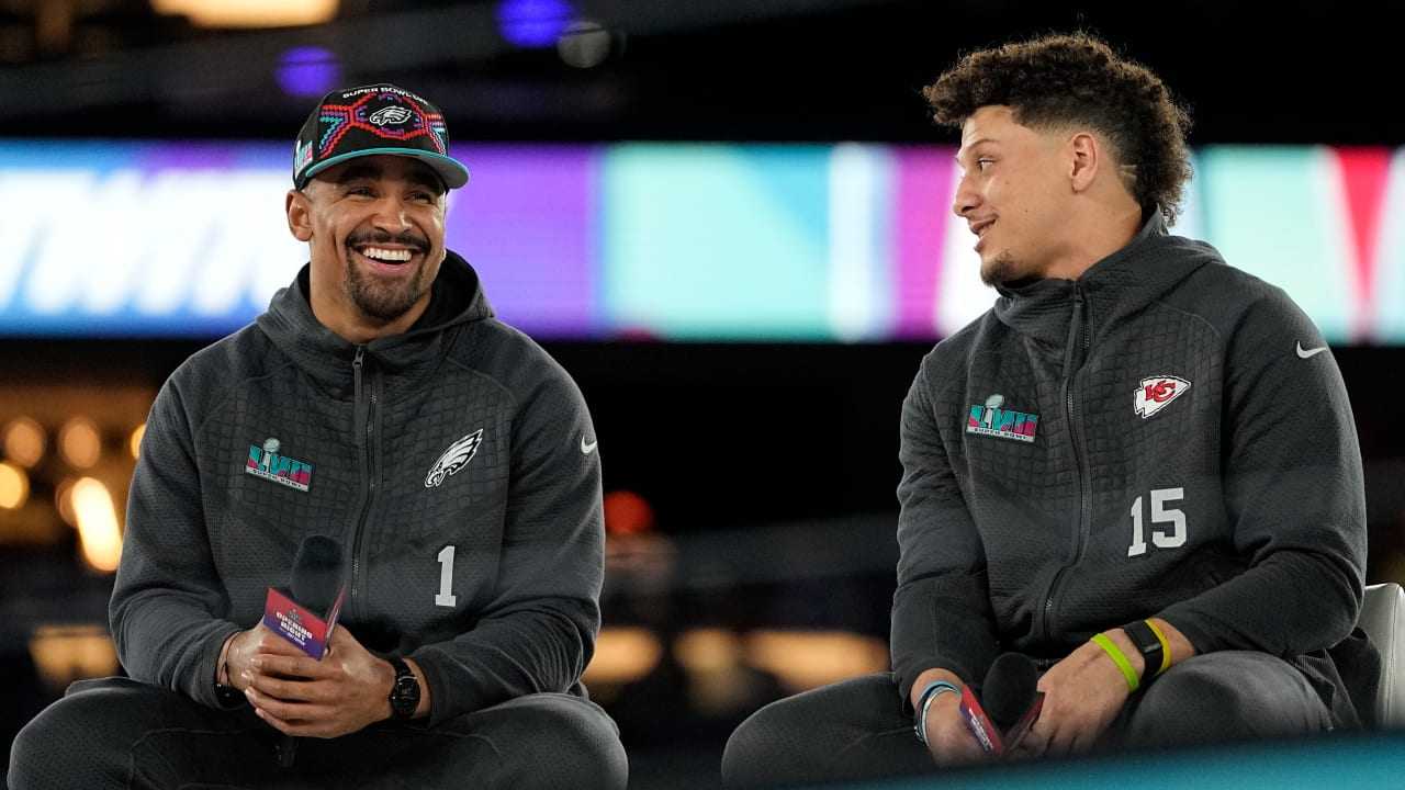 Super Bowl Opening Night highlights: Eagles players speak to media; Donna  Kelce stars