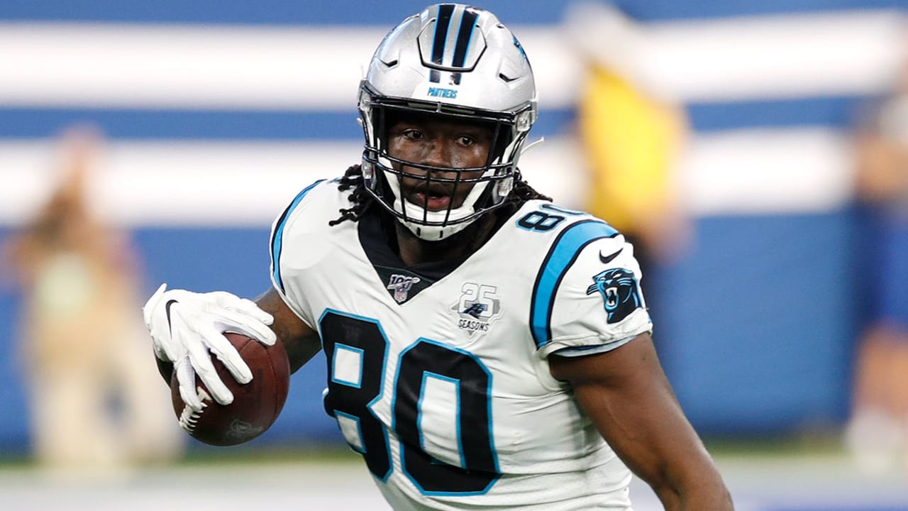 Panthers bring back tight end Ian Thomas on a new three-year deal