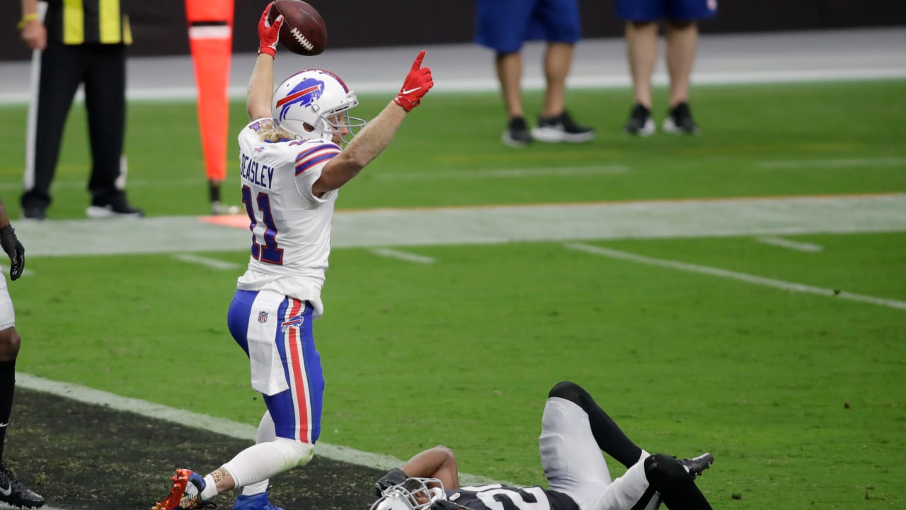 November 28th, 2019:.Buffalo Bills wide receiver Cole Beasley (10) catches  a pass for a touchdown during an NFL football game between the Buffalo Bills  and Dallas Cowboys at AT&T Stadium in Arlington