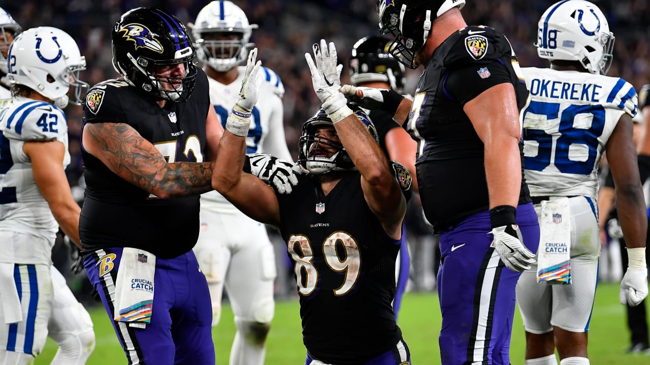 Baltimore Ravens tight end Mark Andrews (89) reacts to a first down against  the Tennessee Titan …