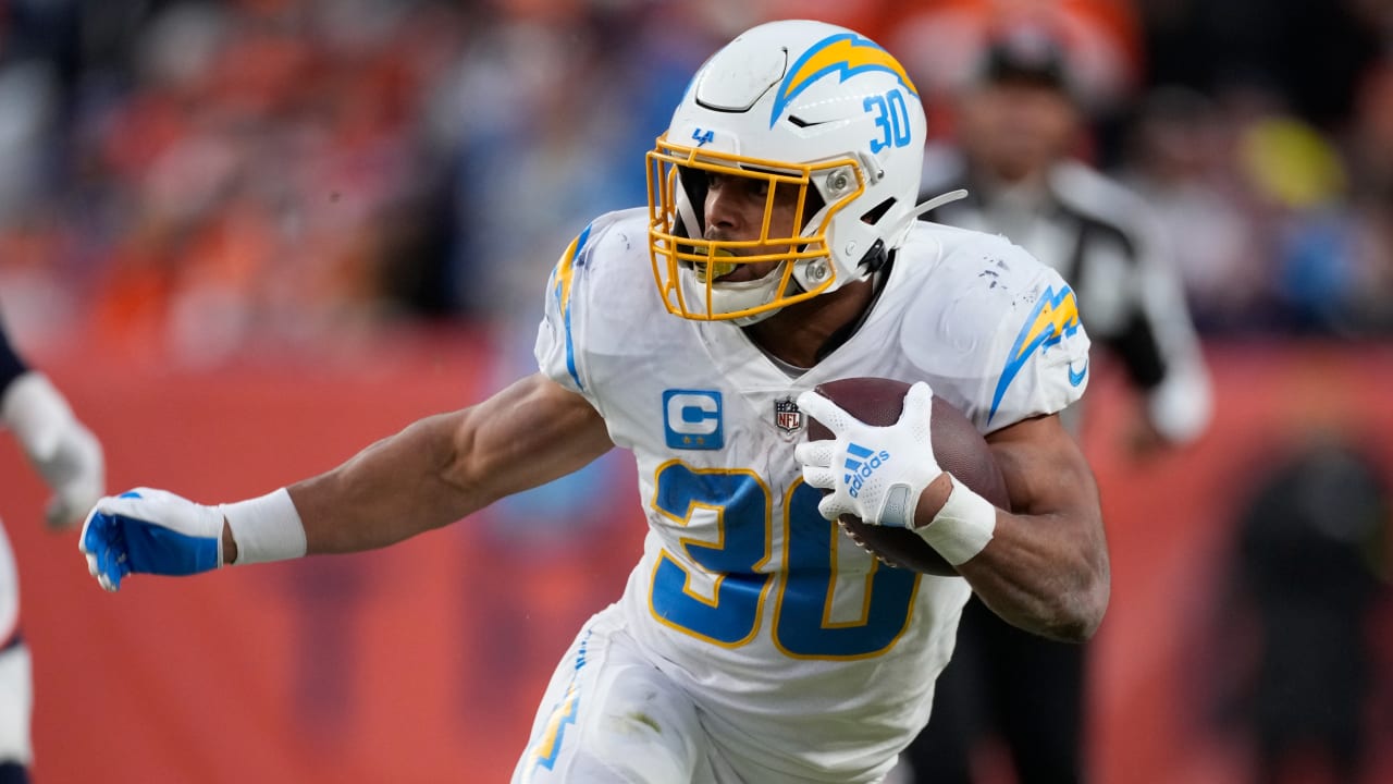 LANDOVER, MD - SEPTEMBER 12: San Diego Chargers running back Austin Ekeler  (30) warms up before the San Diego Chargers vs. Washington Football Team  NFL game at FedEx Field on September 12