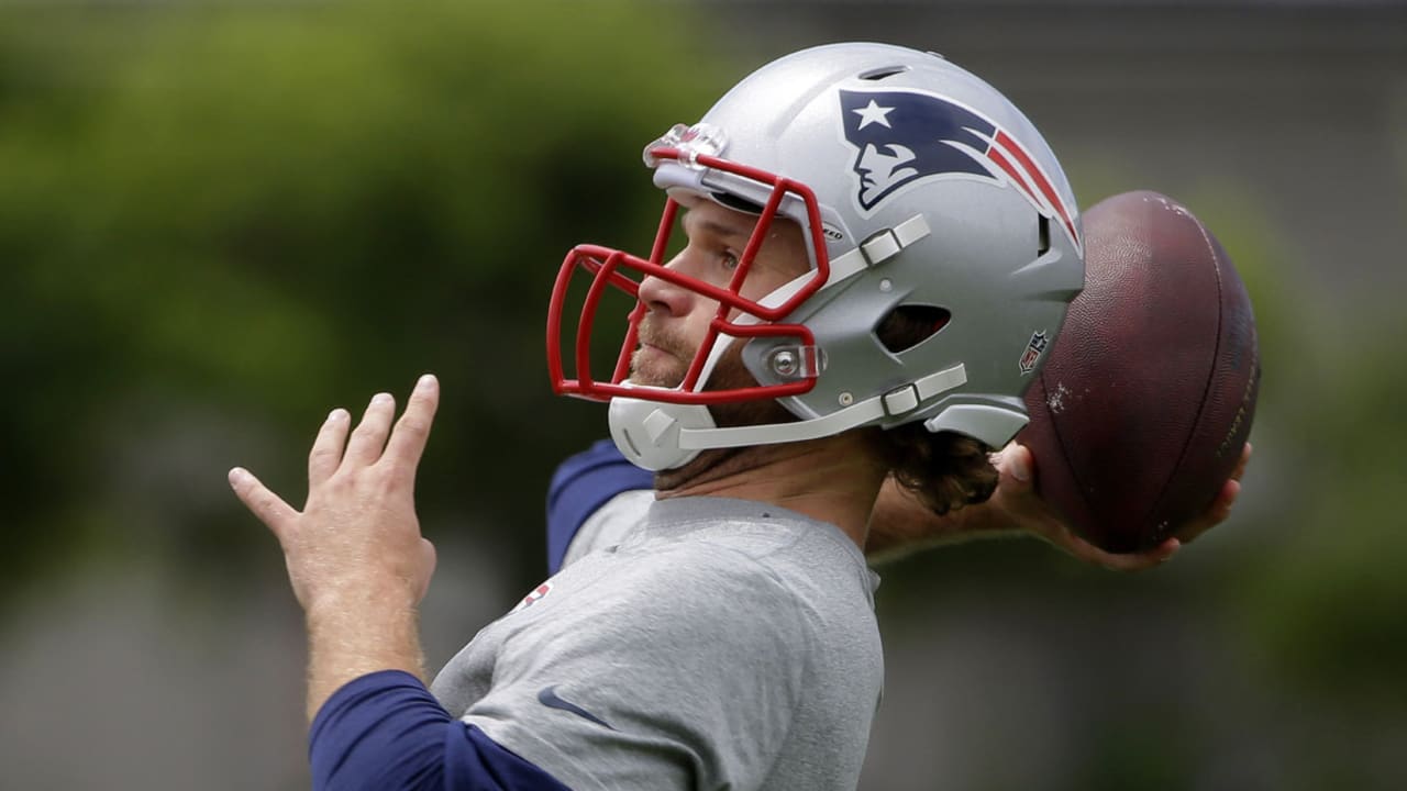 Patriots release QB Matt Flynn, sign Ryan Lindley