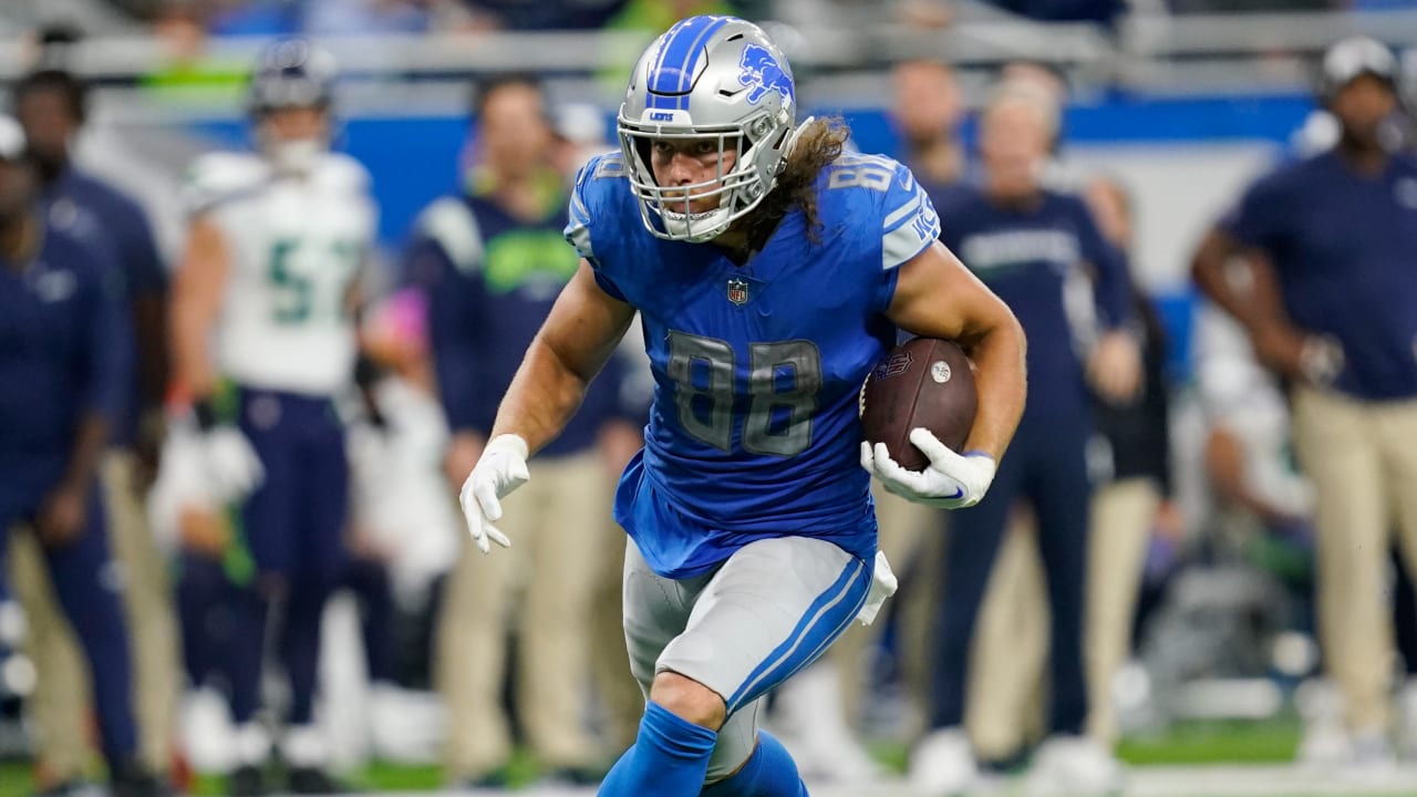 T.J. Hockenson of the Detroit Lions makes a catch in the second