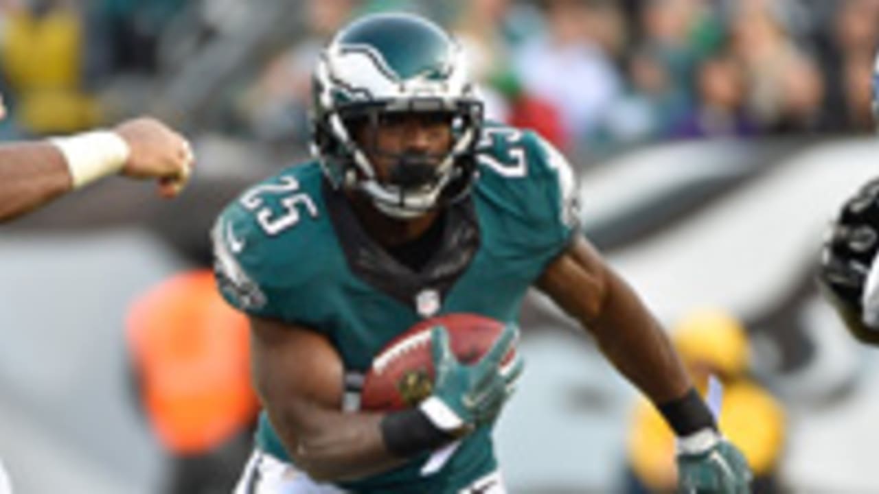 lesean-mccoy-112314-spot.jpg
