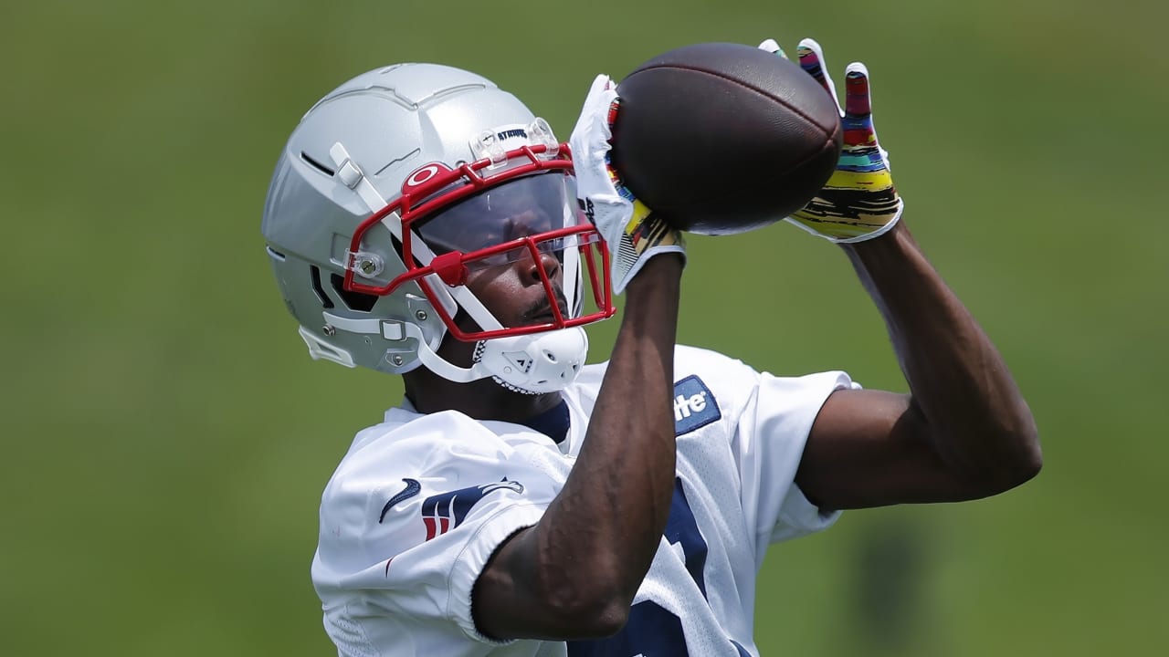 Patriots WR Tyquan Thornton is off and running (and blocking!) in NFL debut